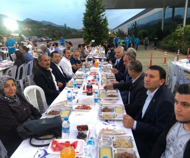 Çanakçı Ailesinin iftarında buluştular