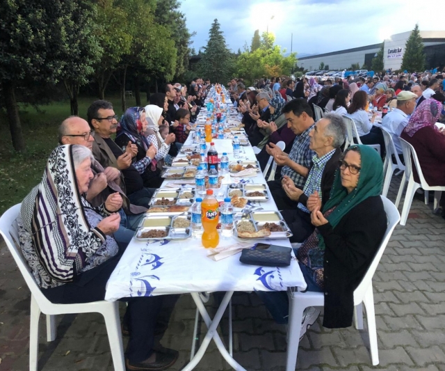 Çanakçı Ailesinin iftarında buluştular